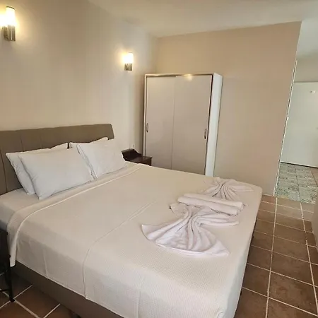 Apartahotel Selenya 3*