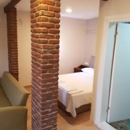 Selenya Apartahotel